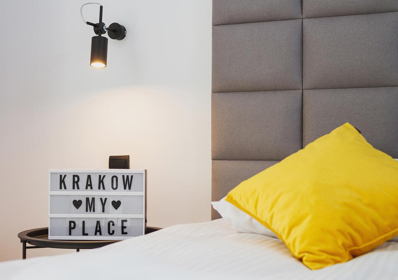 Aaron Aparthotel Krakow Bagian luar foto